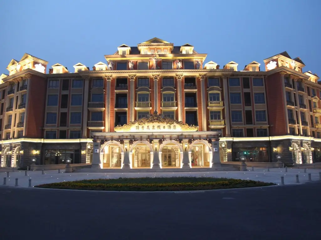 Spring Legend Holiday Hotel — фото 1