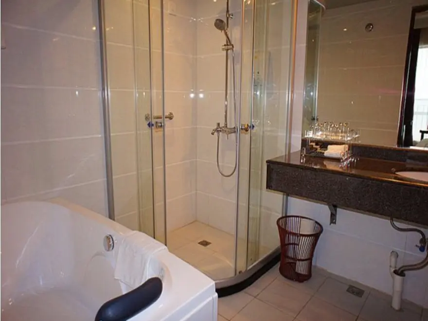 Гуйлинь: Gongcheng Qianjun International Hotel