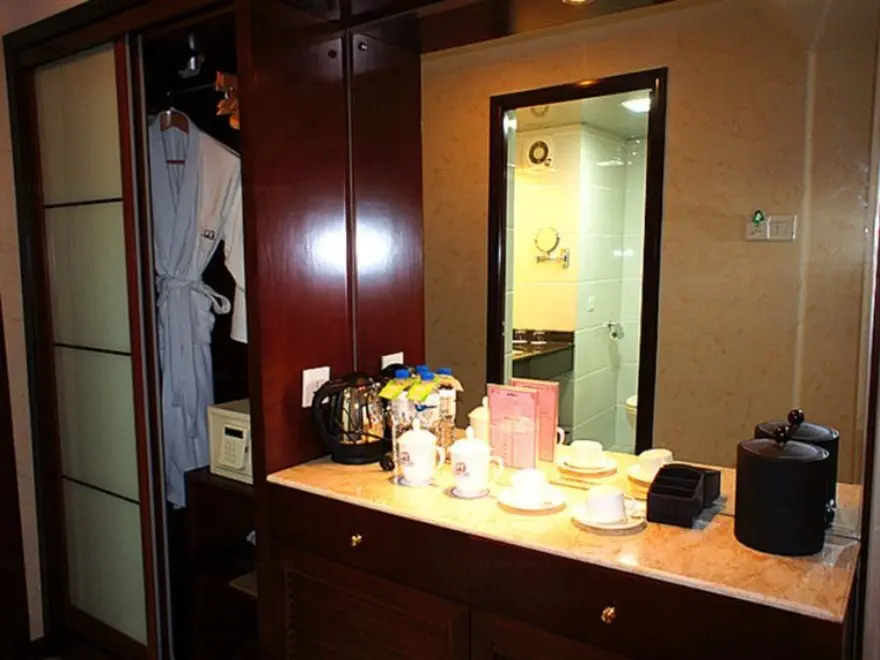 Гуйлинь: Gongcheng Qianjun International Hotel