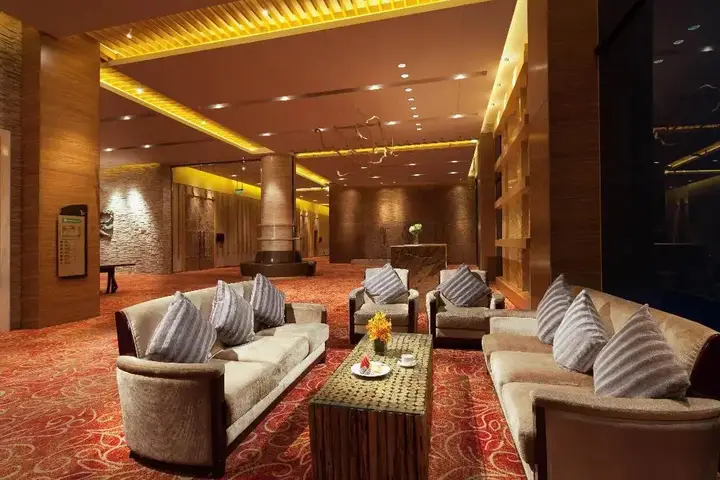 Пекин: Holiday Inn Beijing Shijingshan Parkview