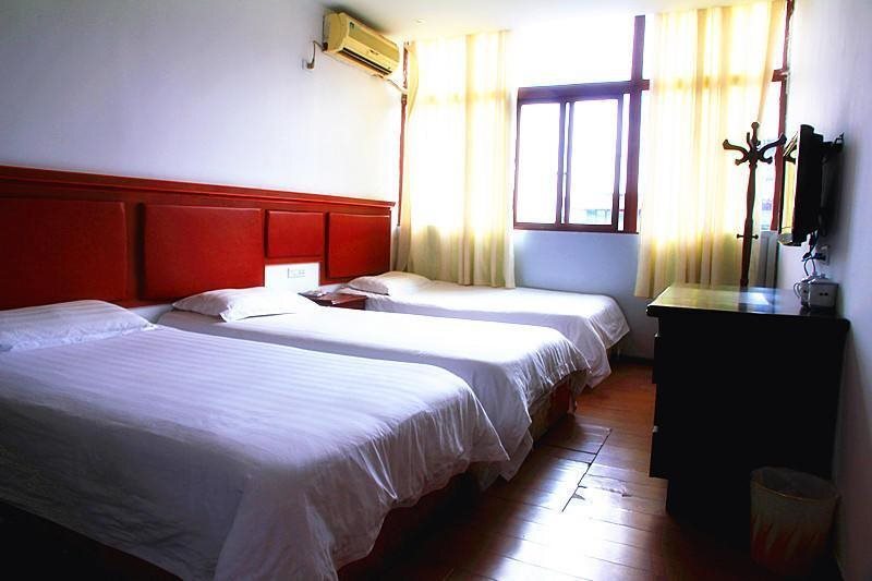 Шиянь: Wudang Mountain Tianxin Hotel