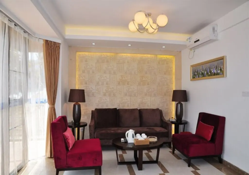 Шэньчжэнь: Shenzhen Xichong Yuerongwan Workers Resort