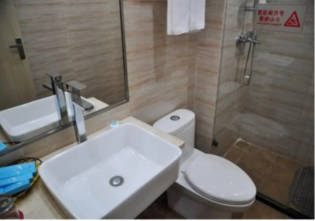 Шэньчжэнь: Shenzhen Xichong Yuerongwan Workers Resort