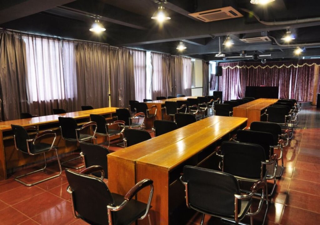 Шэньчжэнь: Shenzhen Xichong Yuerongwan Workers Resort