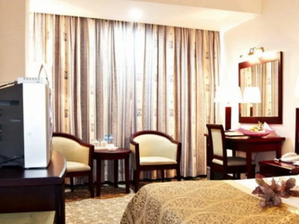 Чжухай: Tourist Hotel