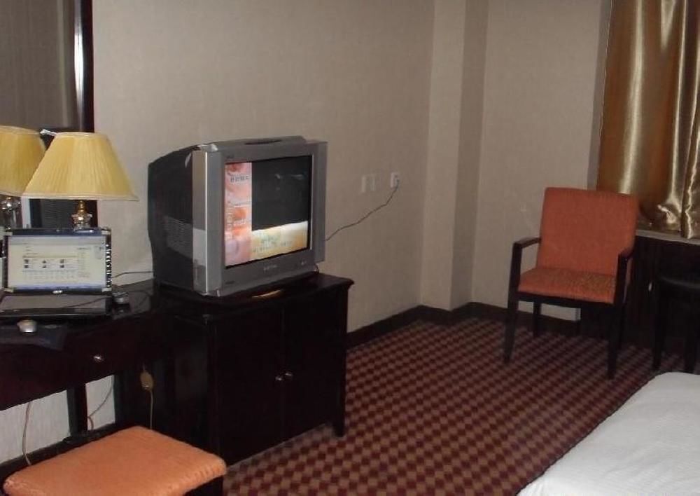 Нанкин: Nanjing Golden Great Wall Hotel