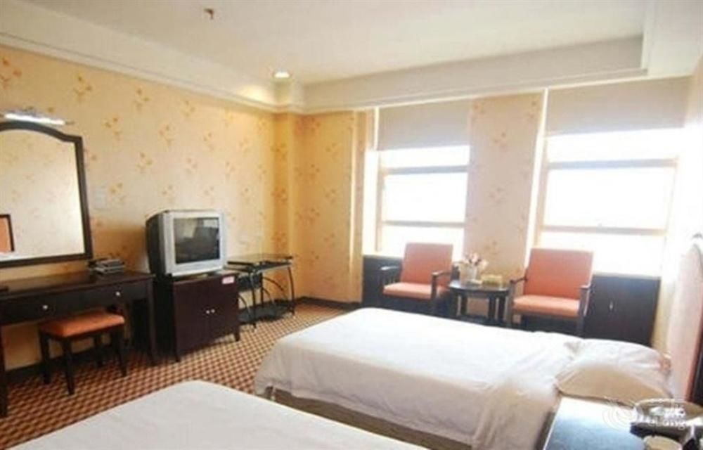 Нанкин: Nanjing Golden Great Wall Hotel