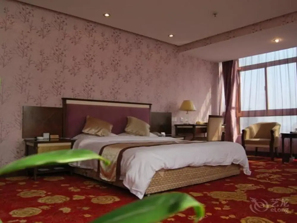 Нанкин: Nanjing Golden Great Wall Hotel