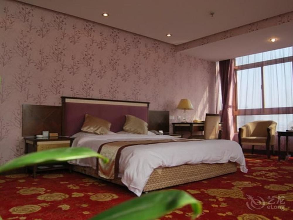 Нанкин: Nanjing Golden Great Wall Hotel