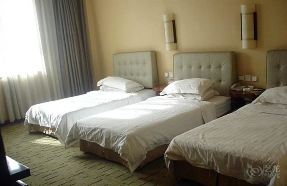 Нанкин: Nanjing Golden Great Wall Hotel