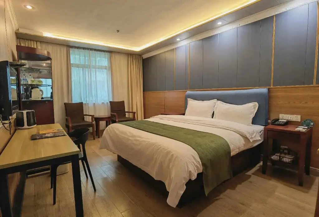 Шанхай: GreenTree Inn Shanghai Chongming Bao Town Express Hotel