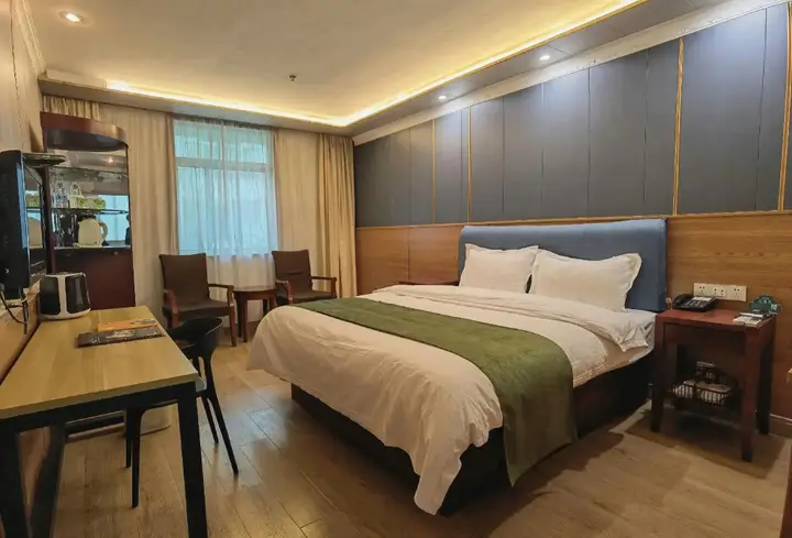 Шанхай: GreenTree Inn Shanghai Chongming Bao Town Express Hotel