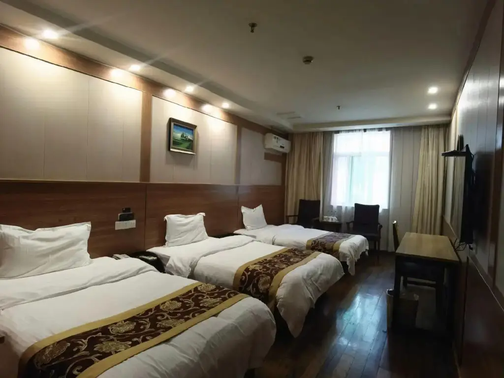 Шанхай: GreenTree Inn Shanghai Chongming Bao Town Express Hotel