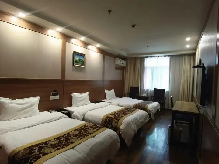 Шанхай: GreenTree Inn Shanghai Chongming Bao Town Express Hotel