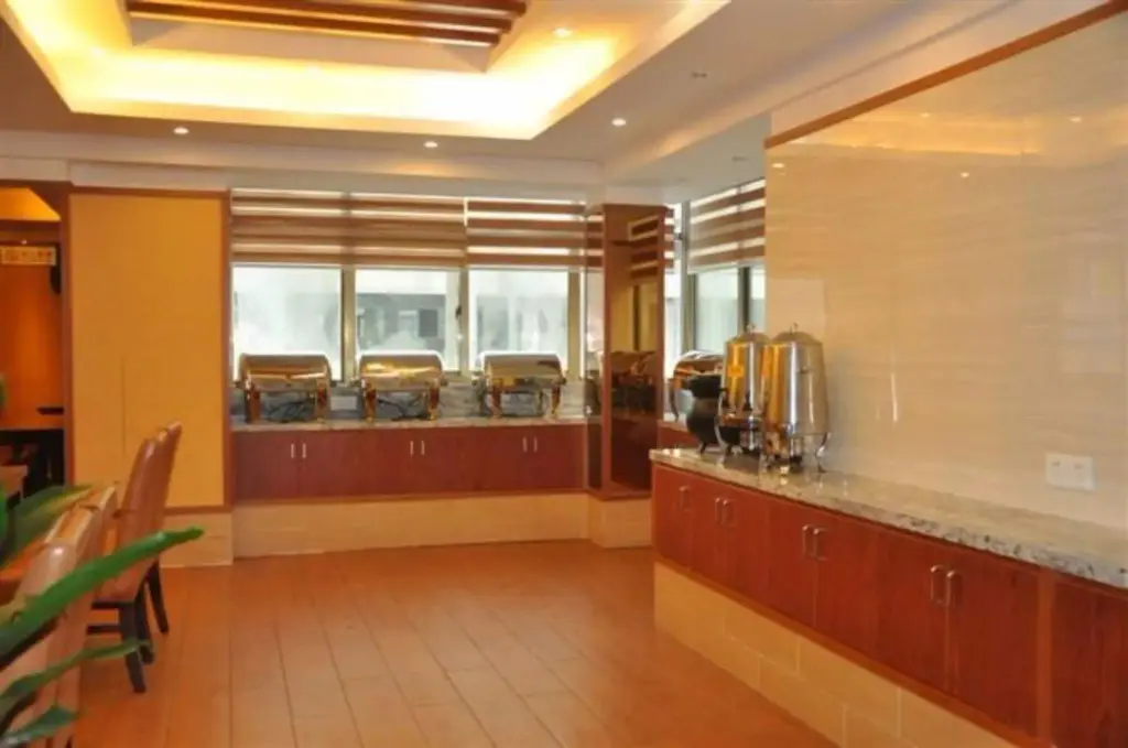 Иу: Yiwu Ruifeng Hotel