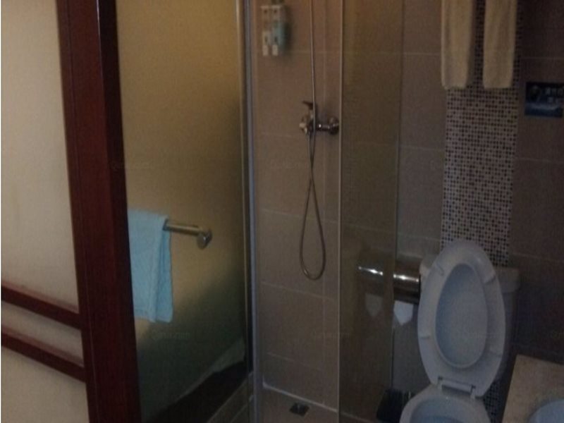 Иу: Ruide Hotel