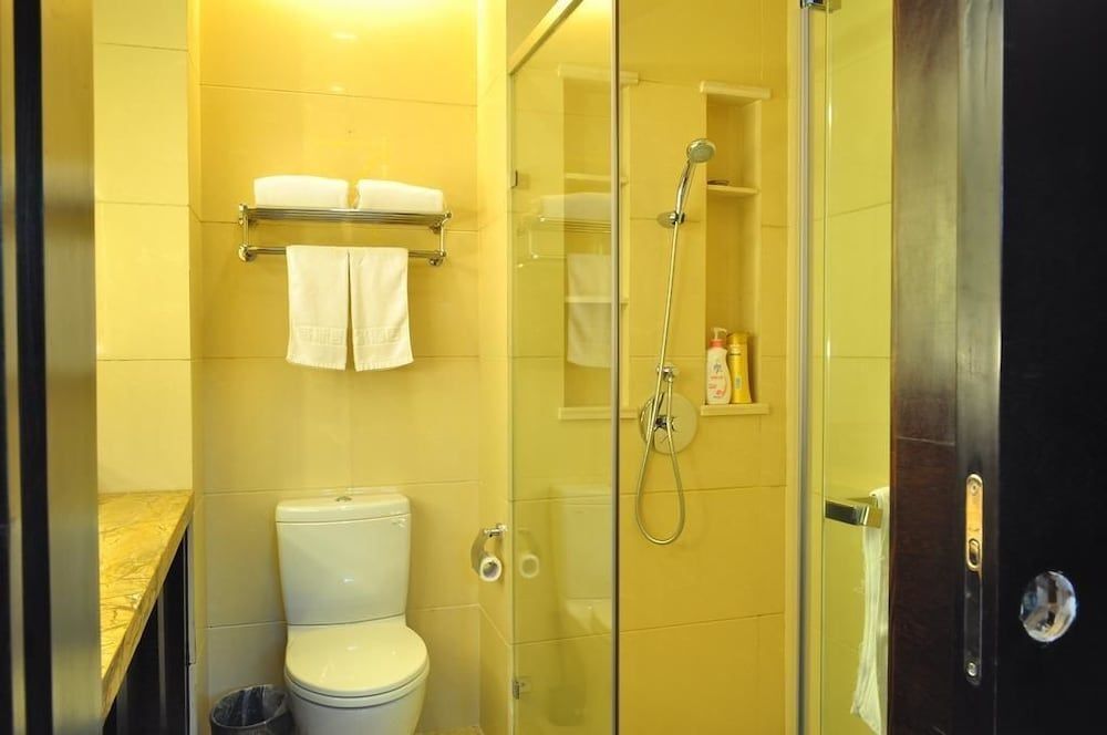 Чэнду: Chengdu West Care Hotel