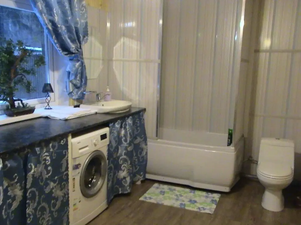 Жучки: Elena Guest House