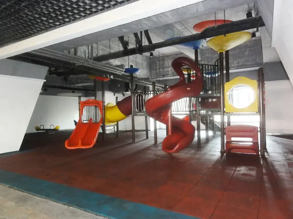 Шэньчжэнь: Homehunter Short Term Apartment