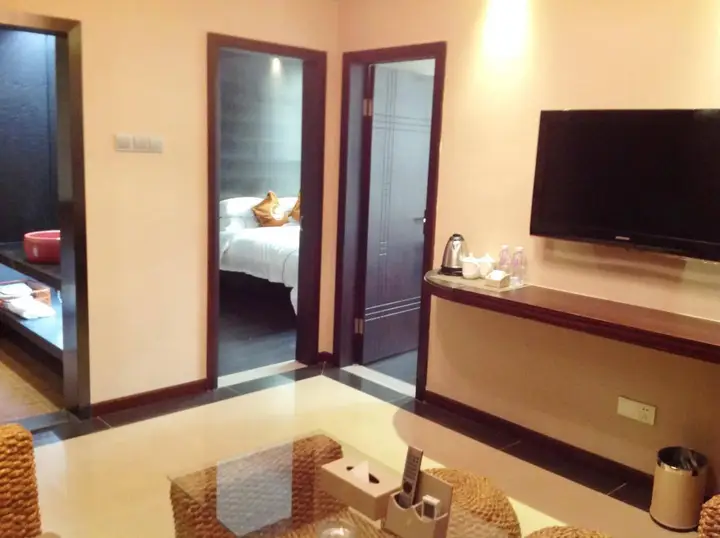 Гуанчжоу: Shuiyue Nianhua Hotel