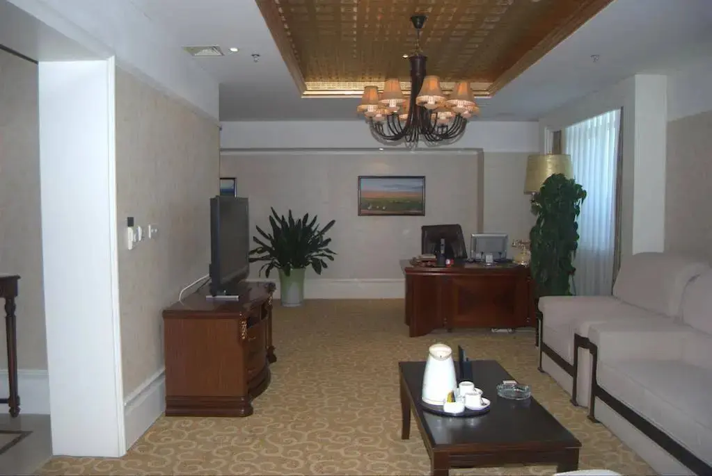 Корла: Kangcheng Jian Guo International Hotel