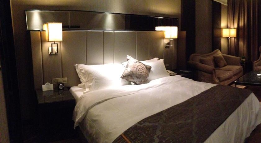 Days Hotel Hualing Wuhan — фото 1