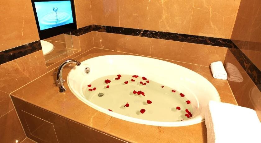 Цзясинь: Fuyue Hotel