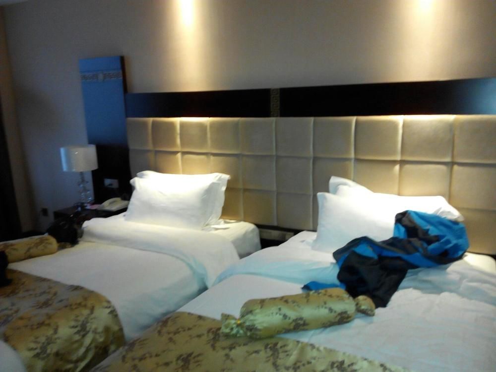 Гуйлинь: Guilin Golden Crown International Hotel