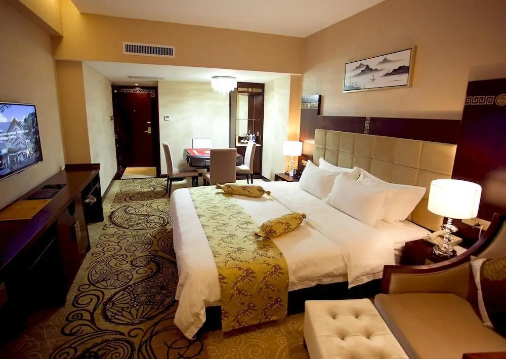 Гуйлинь: Guilin Golden Crown International Hotel