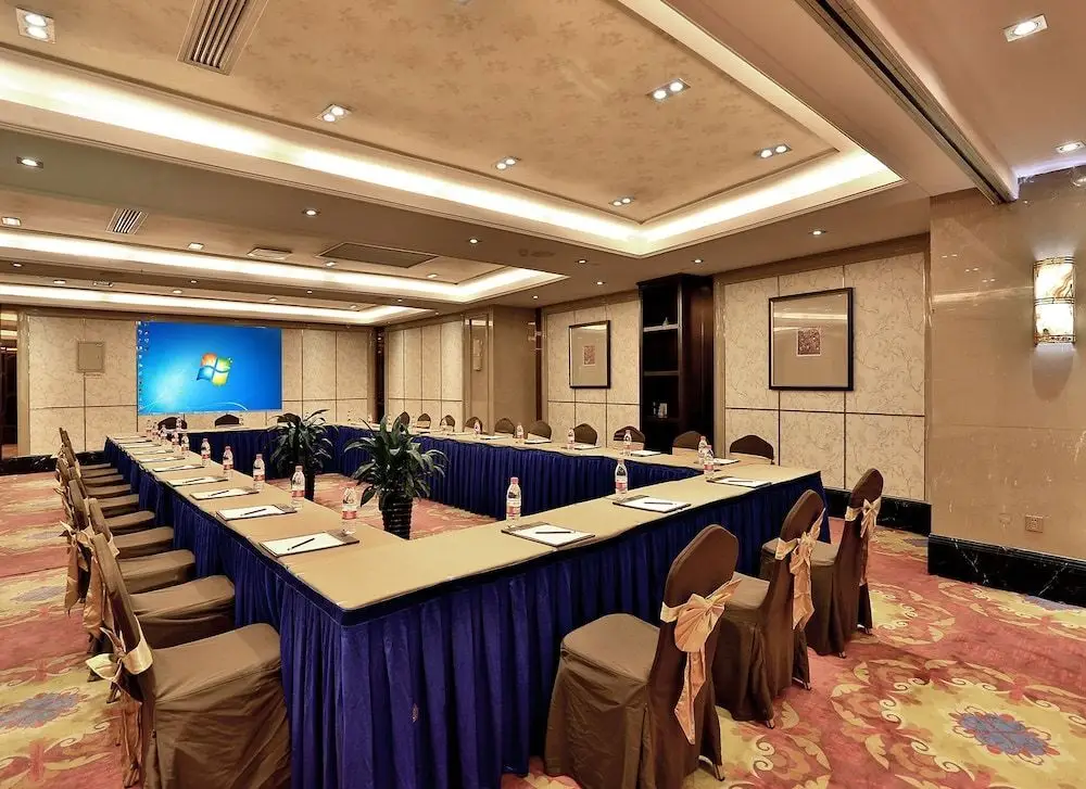 Иу: Morgan International Hotel