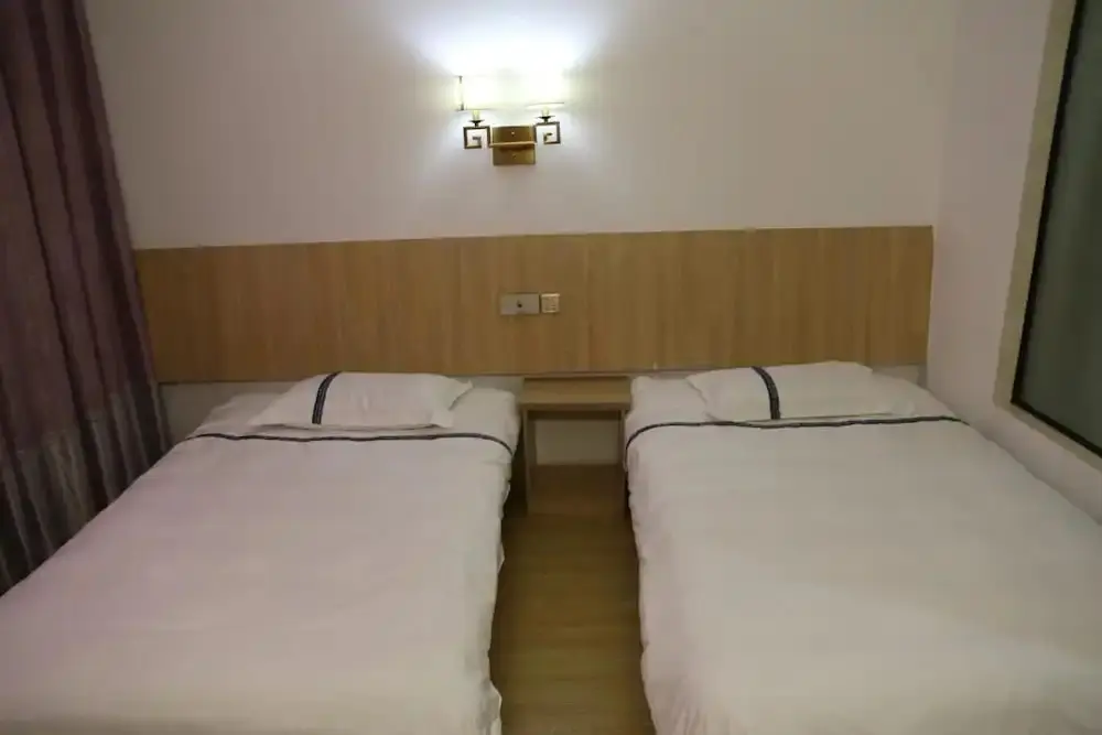 Наньпин: Wuyishan City Chun Hui Traders Hotel