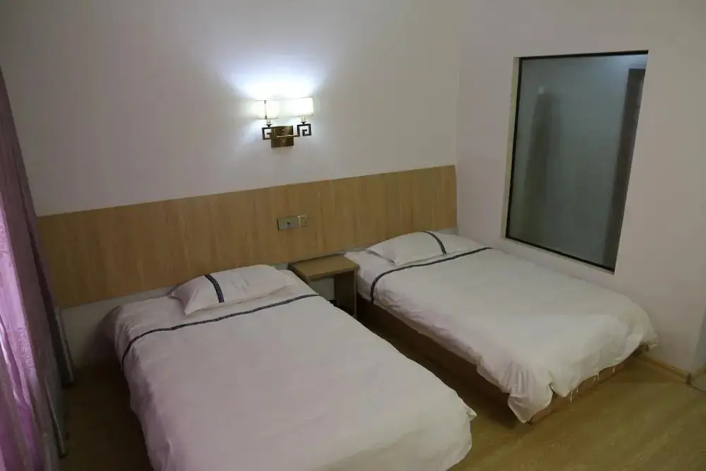Наньпин: Wuyishan City Chun Hui Traders Hotel