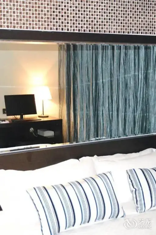 Шицзячжуан: Jasmine Crystal Hotel