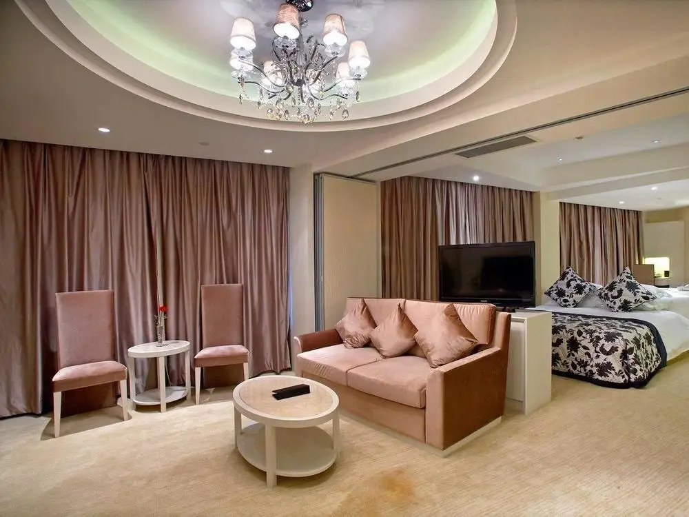 Нинбо: Ningbo Holiyacht Crystal Hotel