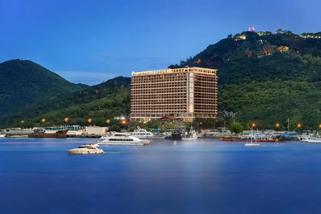 Grand Metropark Bay Hotel Sanya — фото 1