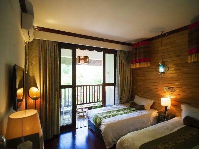 Цзинхун: Xishuangbanna Elephanthome Yododo Inn