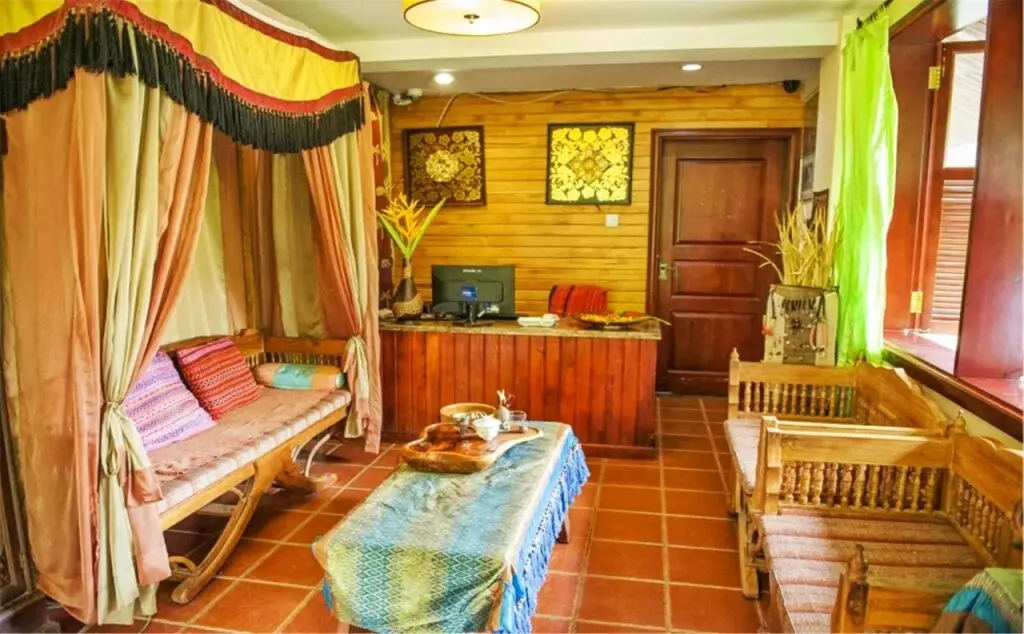 Цзинхун: Xishuangbanna Elephanthome Yododo Inn