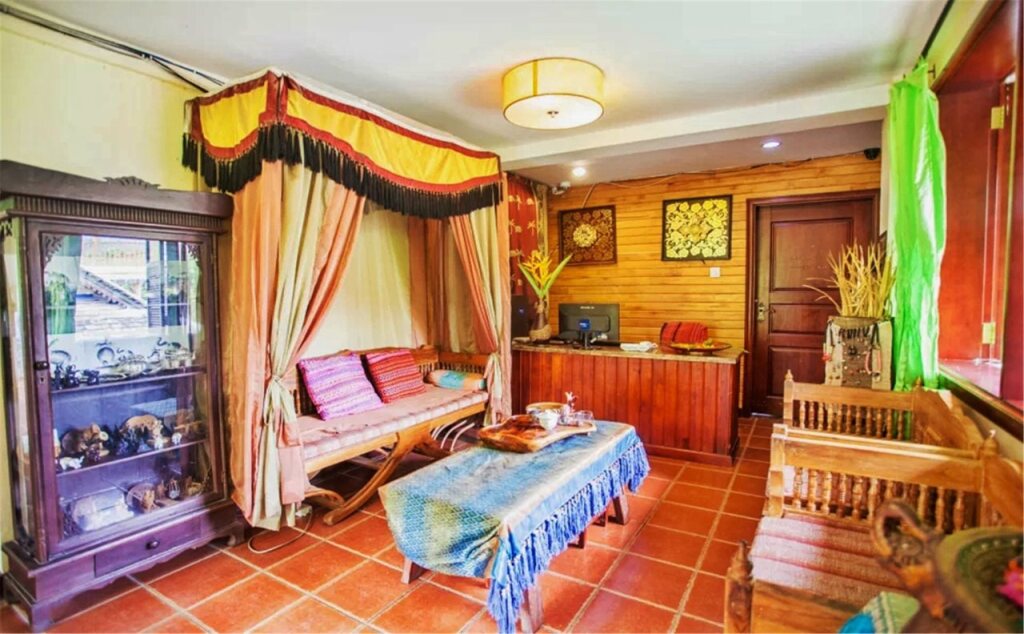 Цзинхун: Xishuangbanna Elephanthome Yododo Inn