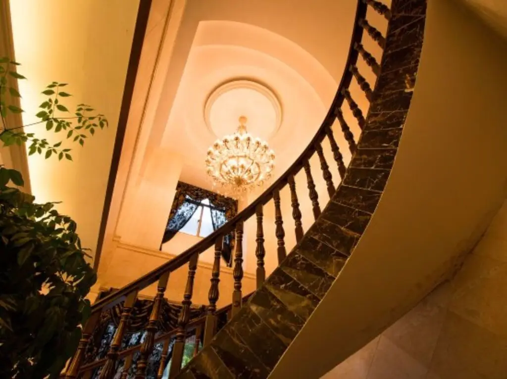 Иу: Lingshang Hotel