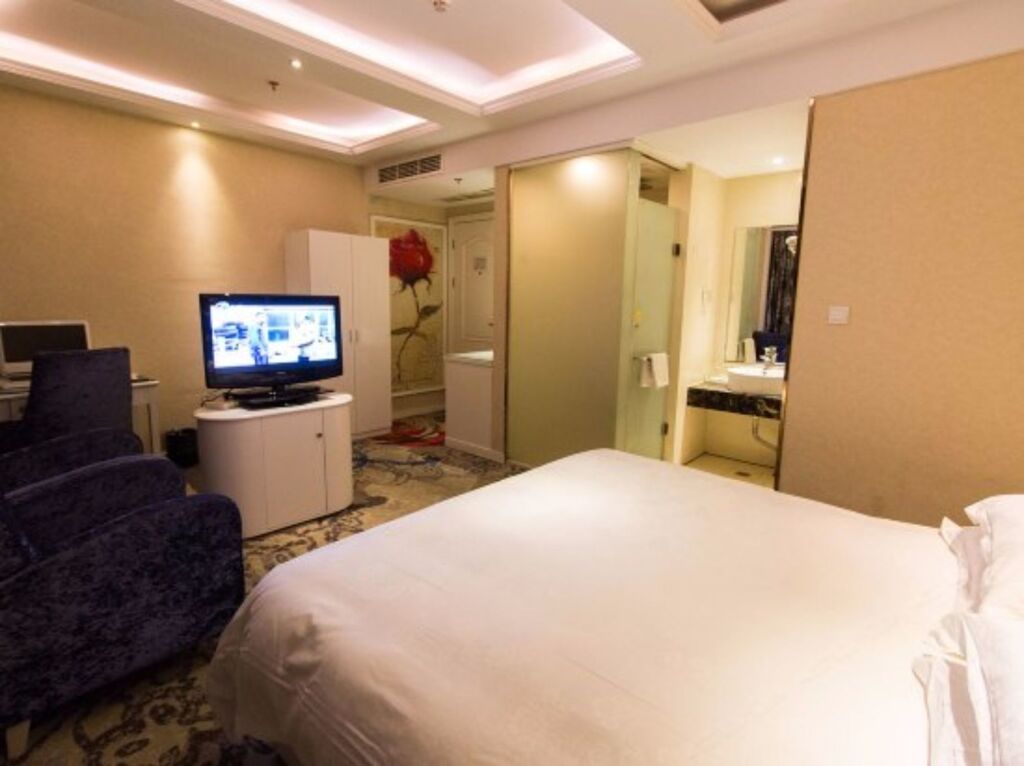 Иу: Lingshang Hotel