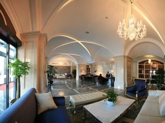 Цзясинь: Tongxiang Guomao Hotel