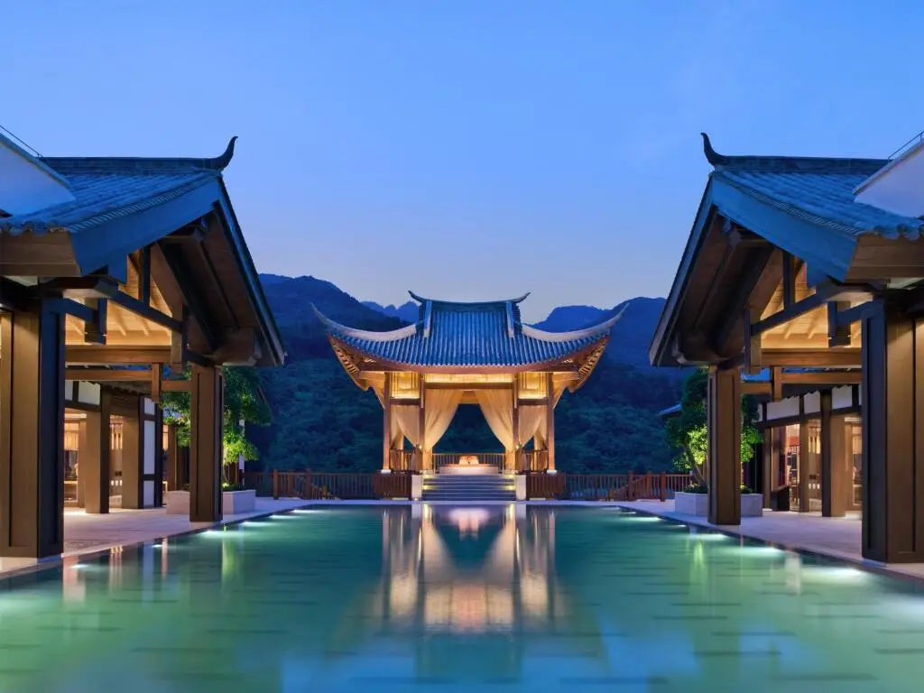 Чунцин: Chongqing Beibei Banyan Tree