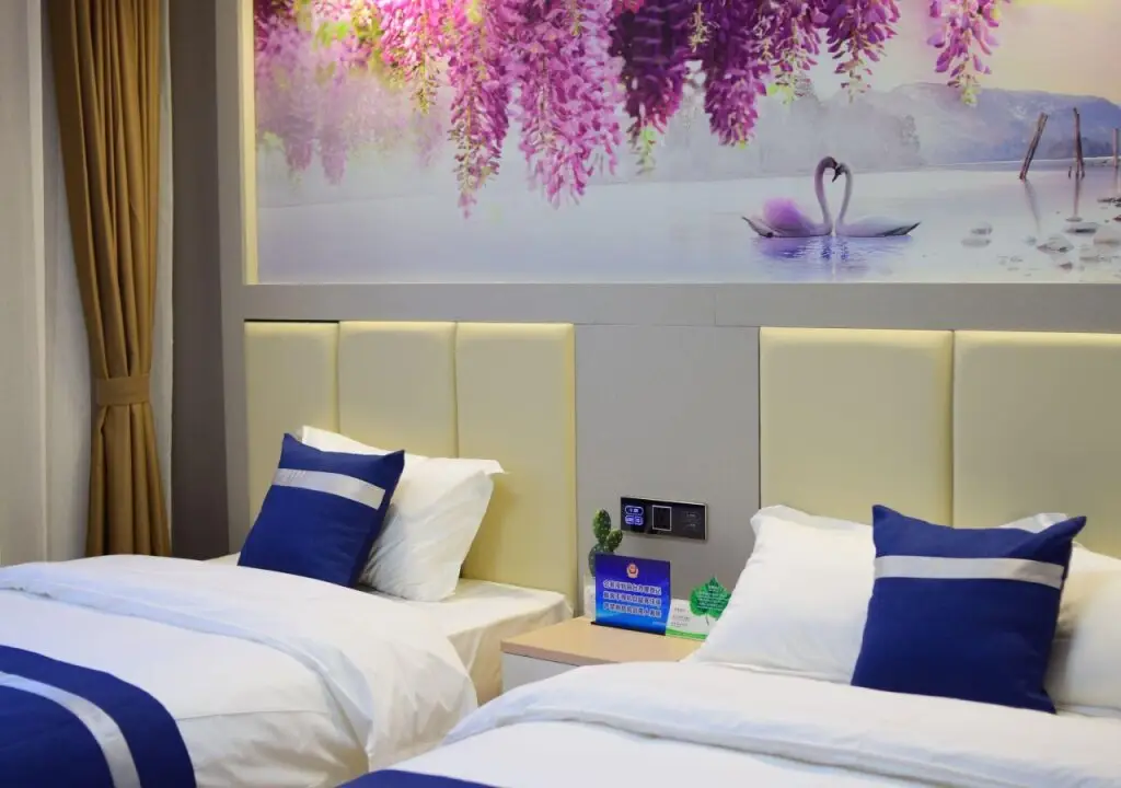 Пекин: Golden Phoenix Hotel