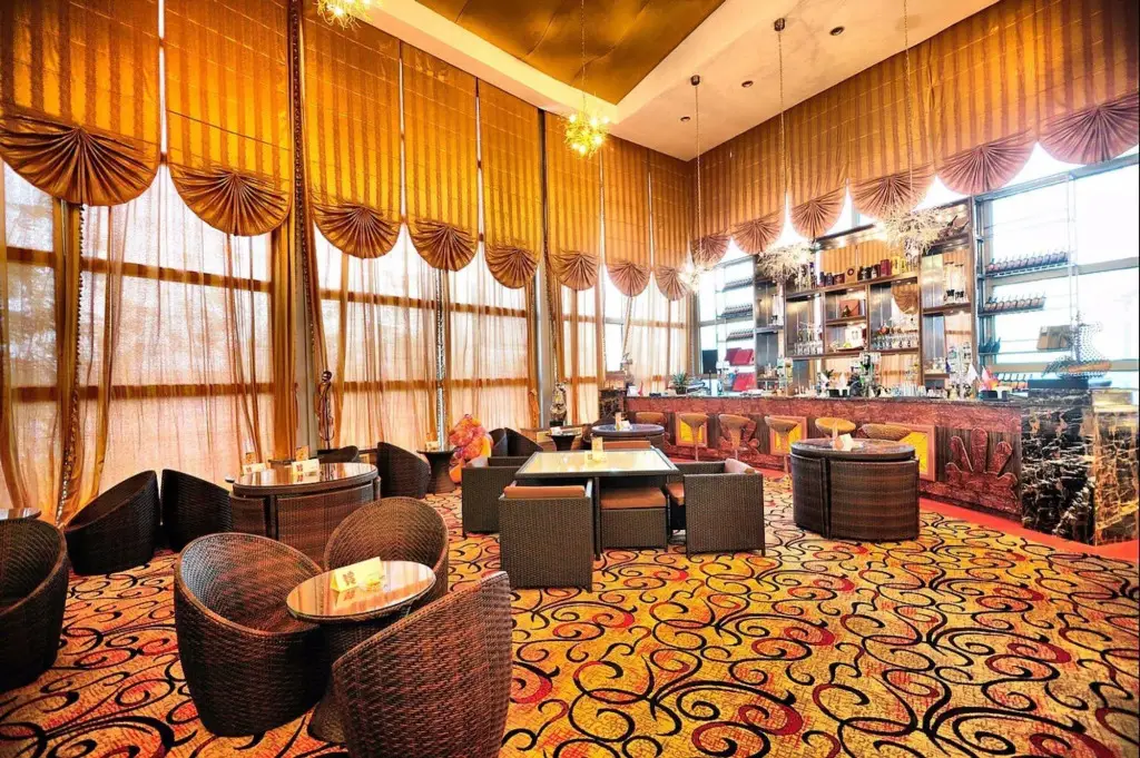 Яньтай: Vienna International Hotel Shandong Yantai FTA Jinshatan Xingyi Square