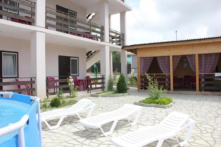 Архипо-Осиповка: Guest house Pchelka