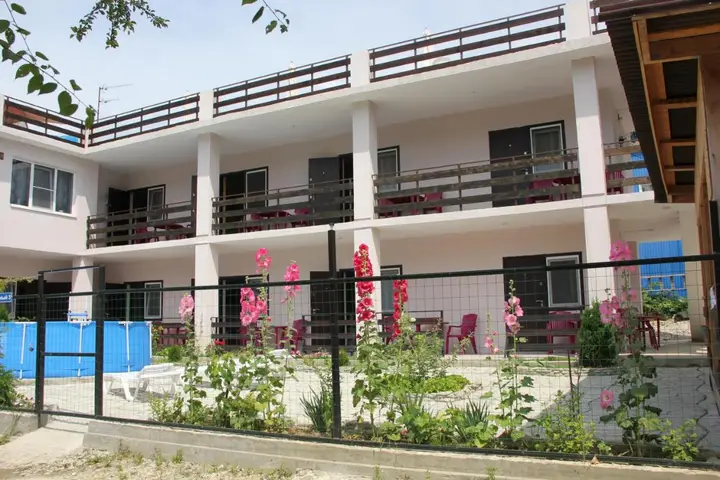 Архипо-Осиповка: Guest house Pchelka