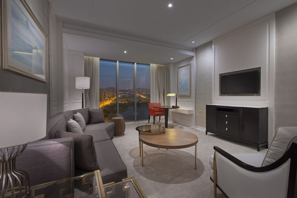 Циндао: Sheraton Qingdao Licang Hotel