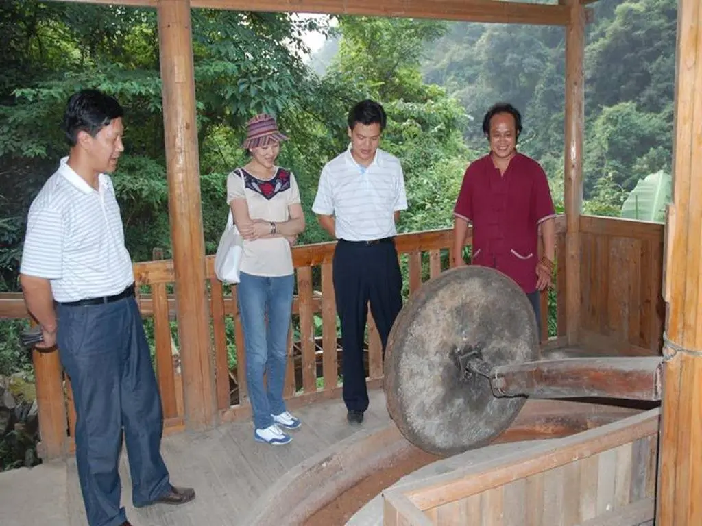 Longsheng: Longsheng DTW Hot Spring Folk Culture Resort