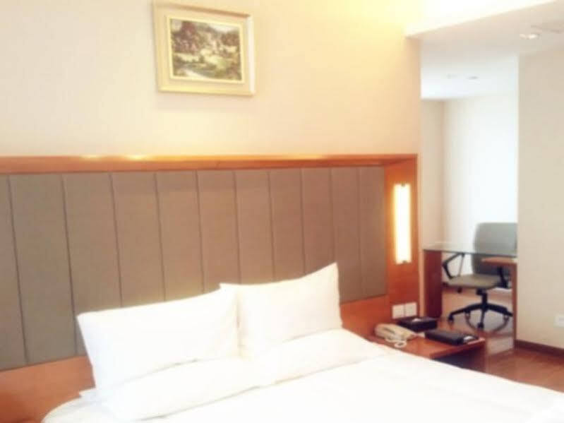 Starway Hotel Rugao Haiyang South Road — фото 1