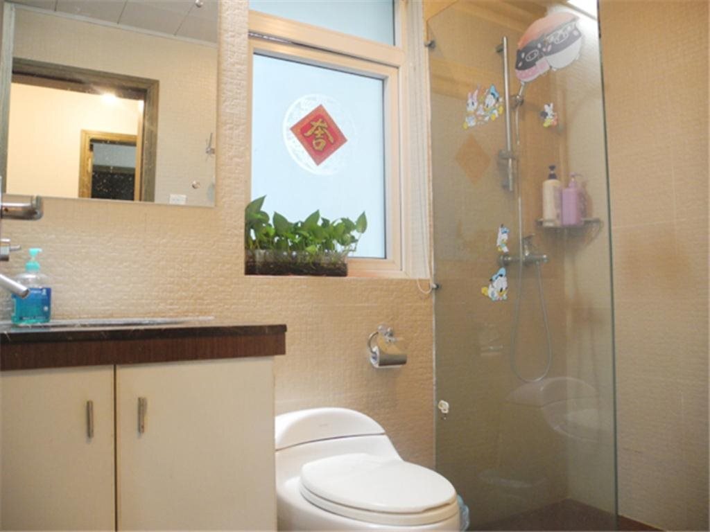 Шэньчжэнь: Shenzhen Leyi Family Apartment